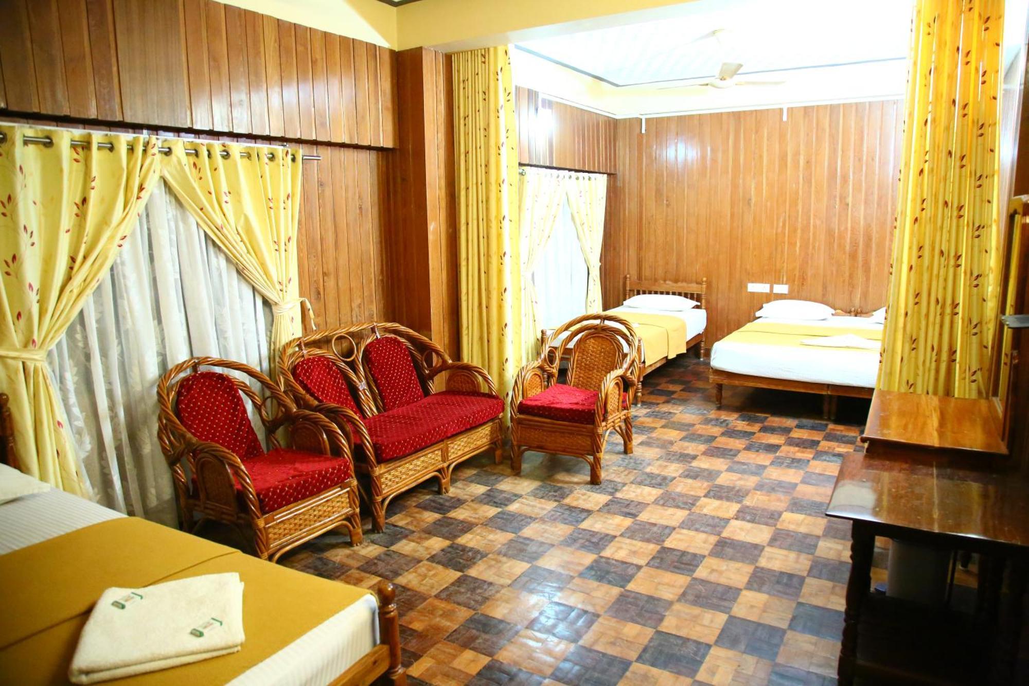 Lake Palace Family Resort Kumarakom Exterior photo